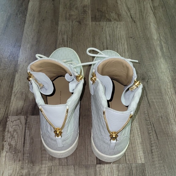 Giuseppe Zanotti white and gold shoes - Picture 4 of 4